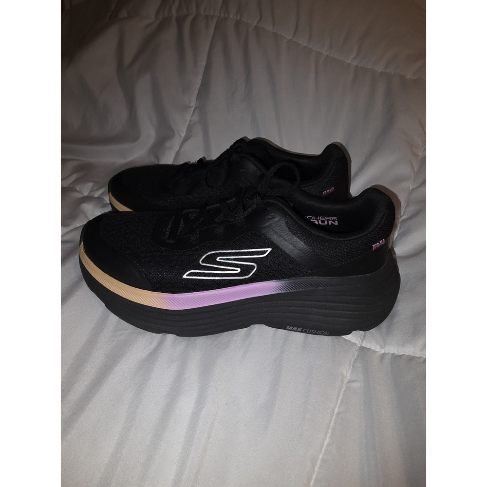 Skechers Women's Max Cushioning Endeavour sneakers